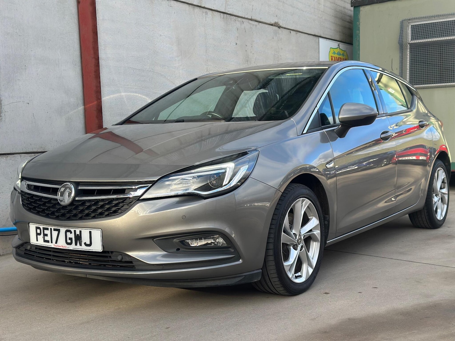 Used Vauxhall Astra 2017 for sale - 76702501: Photo 4