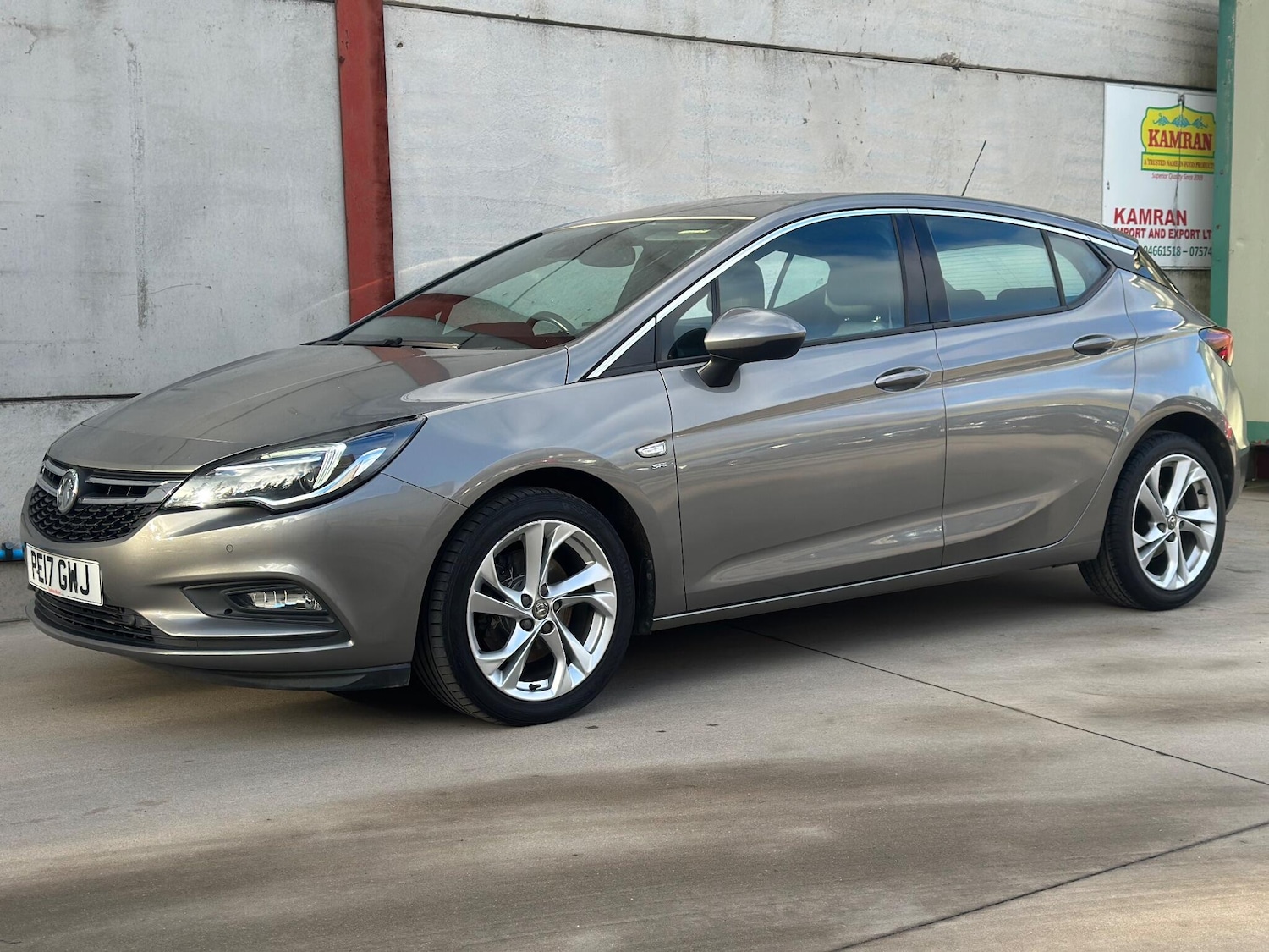 Used Vauxhall Astra 2017 for sale - 76702501: Photo 6