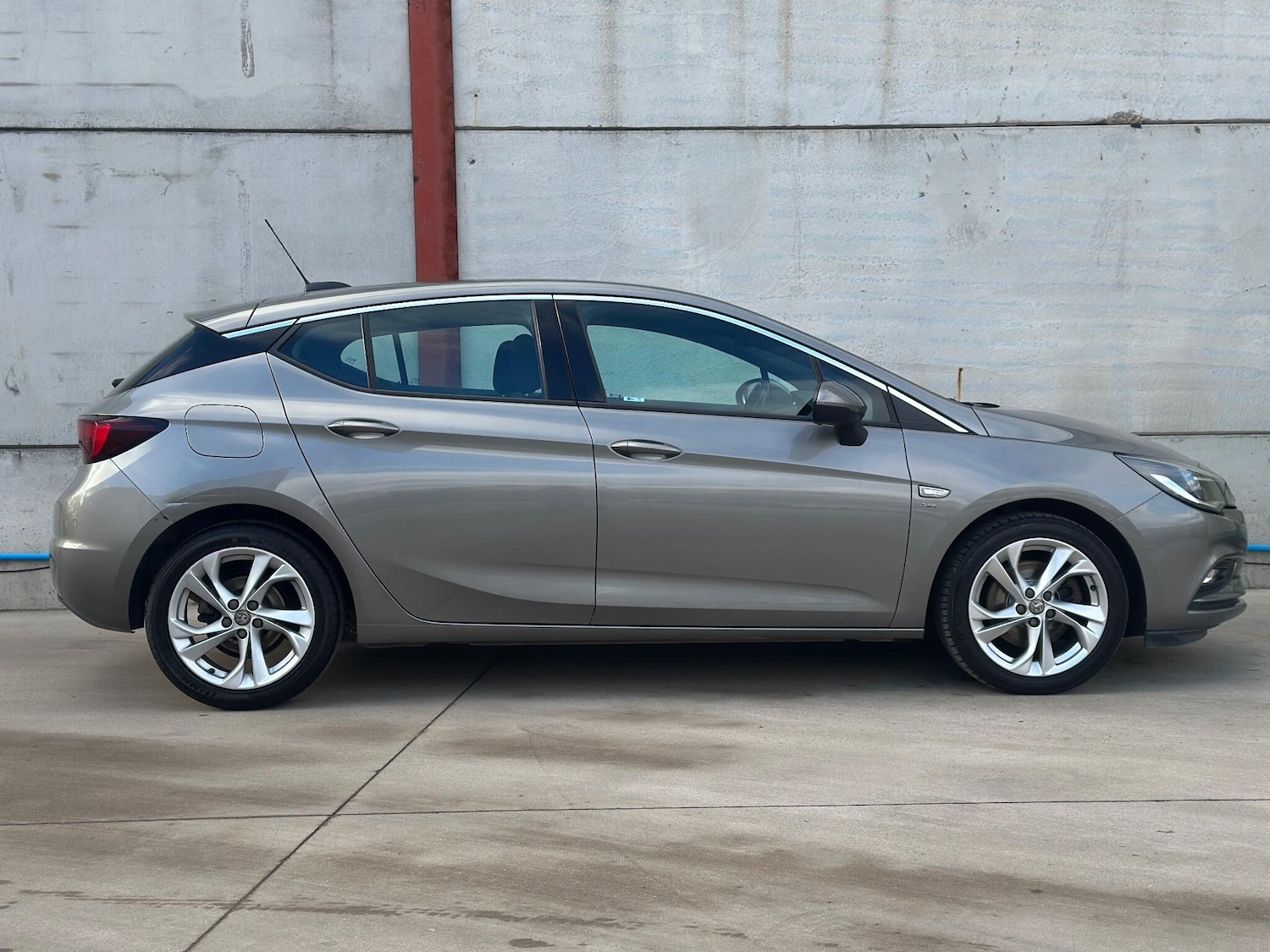 Used Vauxhall Astra 2017 for sale - 76702501: Photo 9