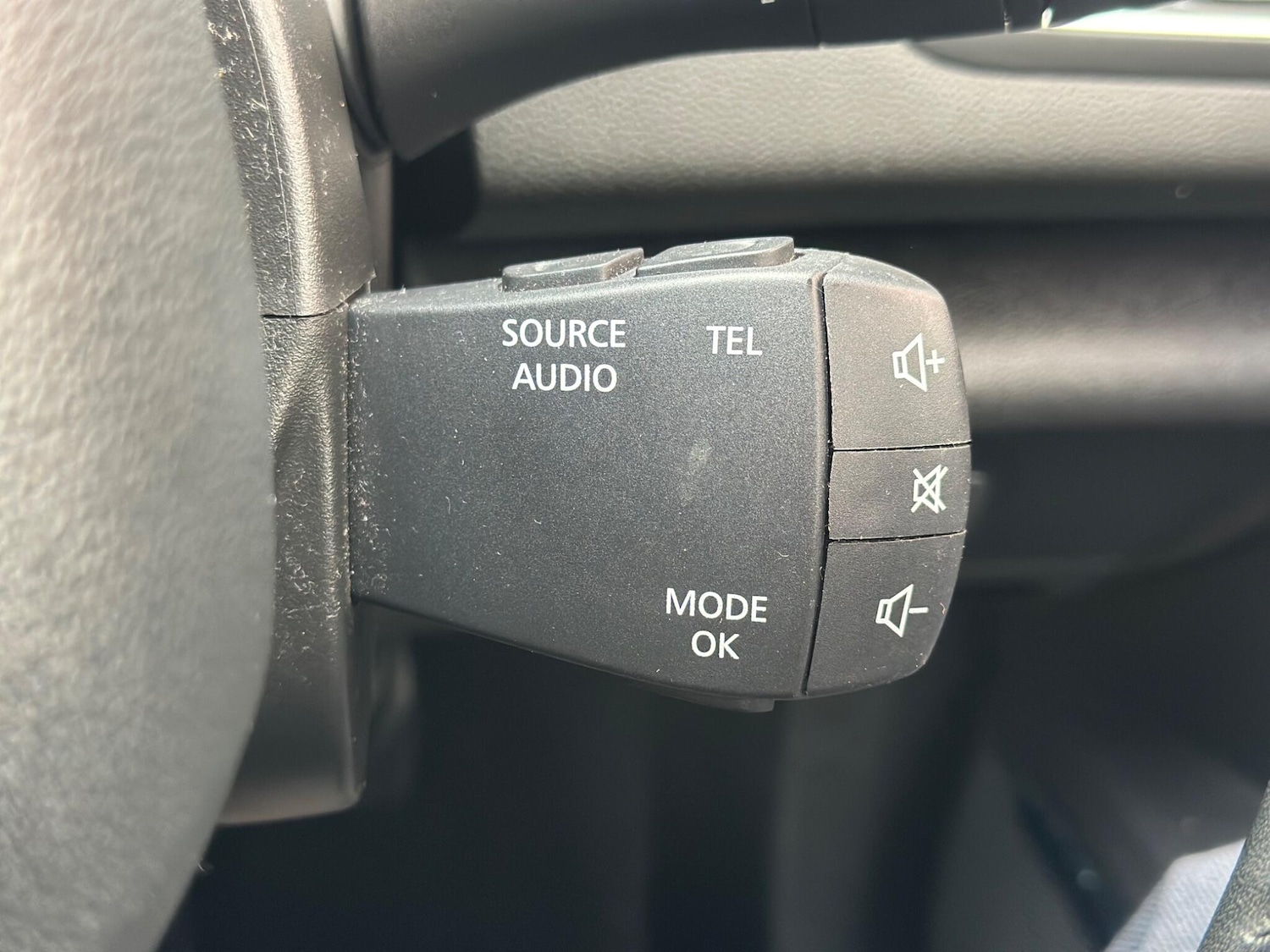 Used Renault Megane 2016 for sale - 77839840: Photo 17