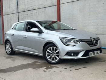 Used Renault Megane 2016 for sale - 77839840: Photo