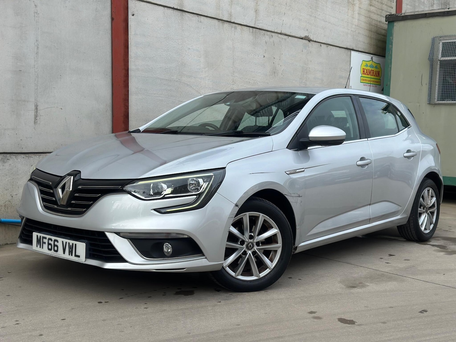 Used Renault Megane 2016 for sale - 77839840: Photo 3