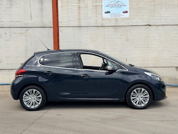 Used Peugeot 208 2018 for sale - 79291723: Photo