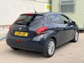 Used Peugeot 208 2018 for sale - 79291723: Photo
