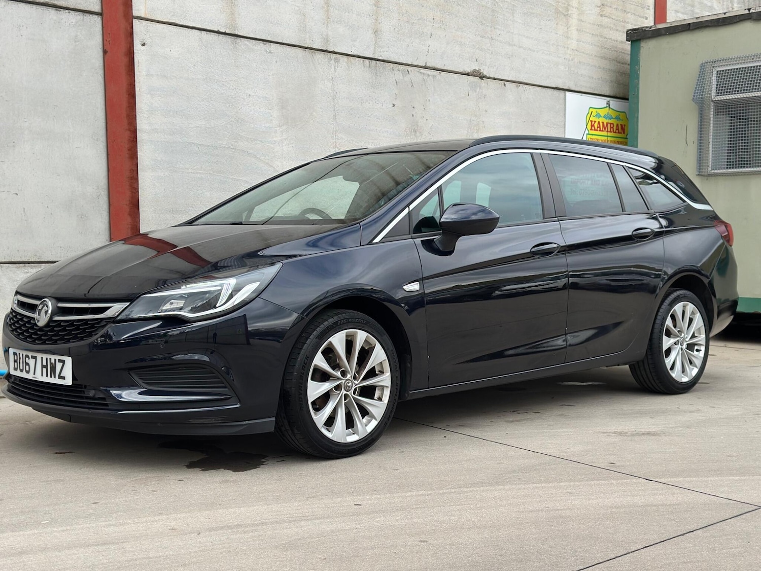 Used Vauxhall Astra 2017 for sale - 76336202: Photo 4