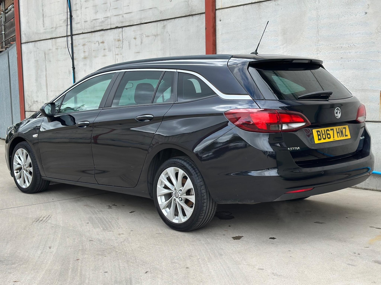 Used Vauxhall Astra 2017 for sale - 76336202: Photo 5