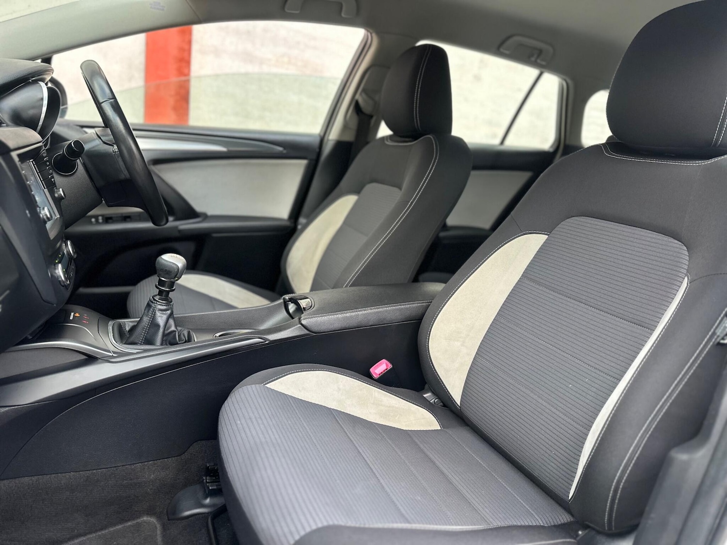 Used Toyota Avensis 2016 for sale - 77386696: Photo 26