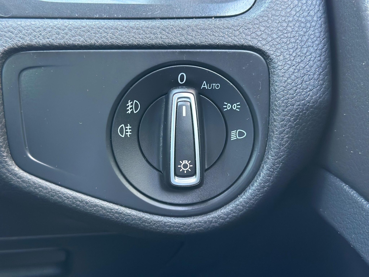 Used Volkswagen Golf for sale - 77683905: Photo 17