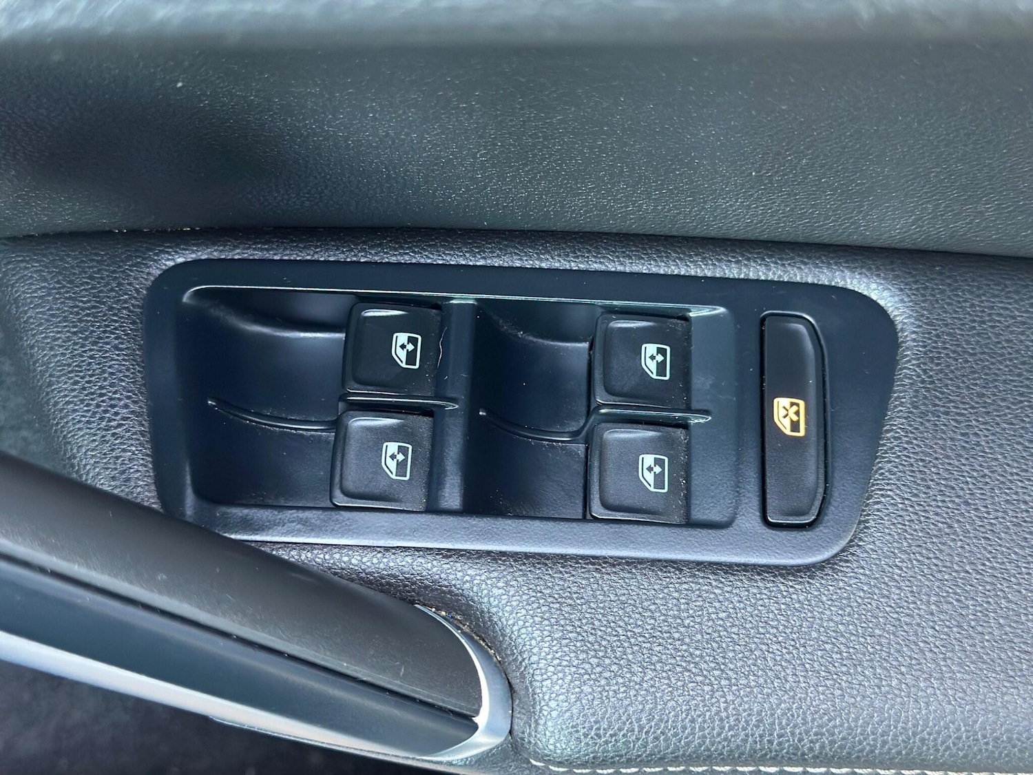 Used Volkswagen Golf for sale - 77683905: Photo 24