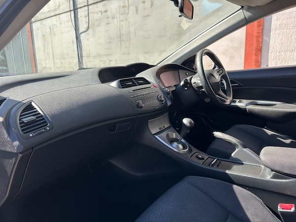 Used Honda Civic 2010 for sale - 74127859: Photo 13