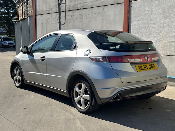Used Honda Civic 2010 for sale - 74127859: Photo 7