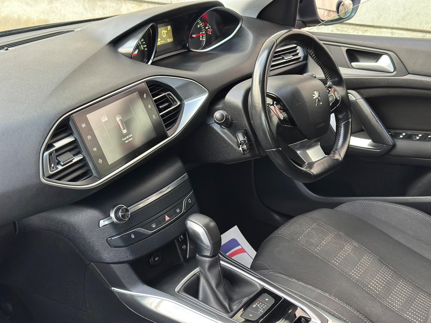 Used Peugeot 308 2017 for sale - 77625018: Photo 11