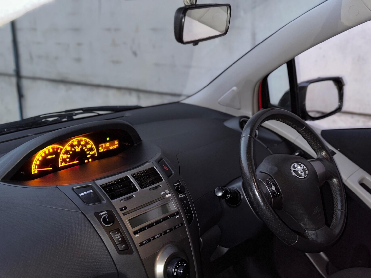 Used Toyota Yaris 2009 for sale - 76498952: Photo 9