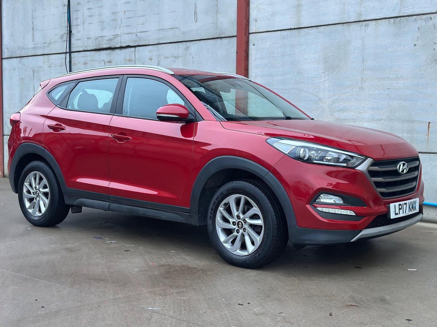 Used Hyundai TUCSON 2017 for sale - 76849595: Photo 2