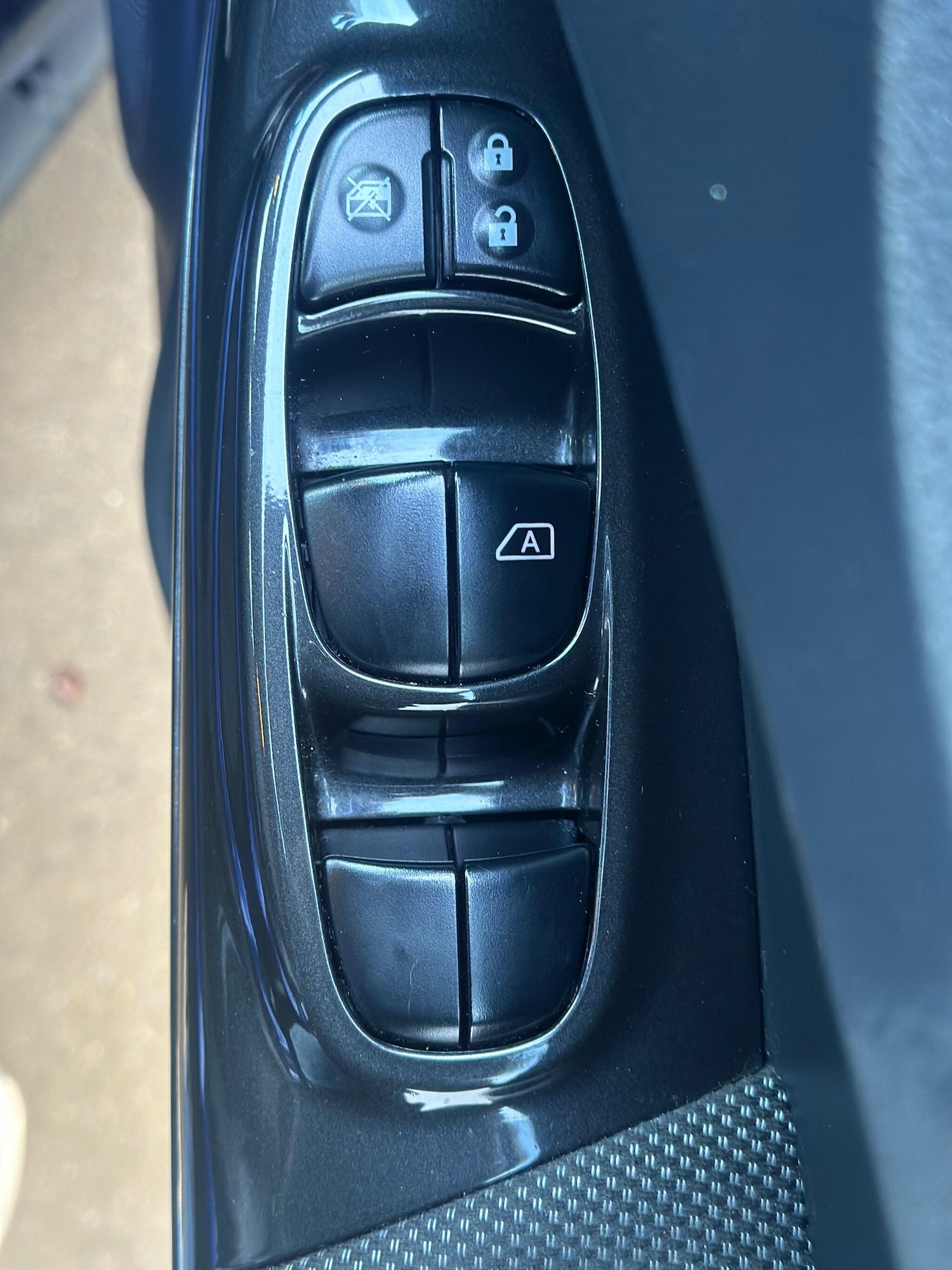 Used Nissan Juke 2015 for sale - 77144236: Photo 21