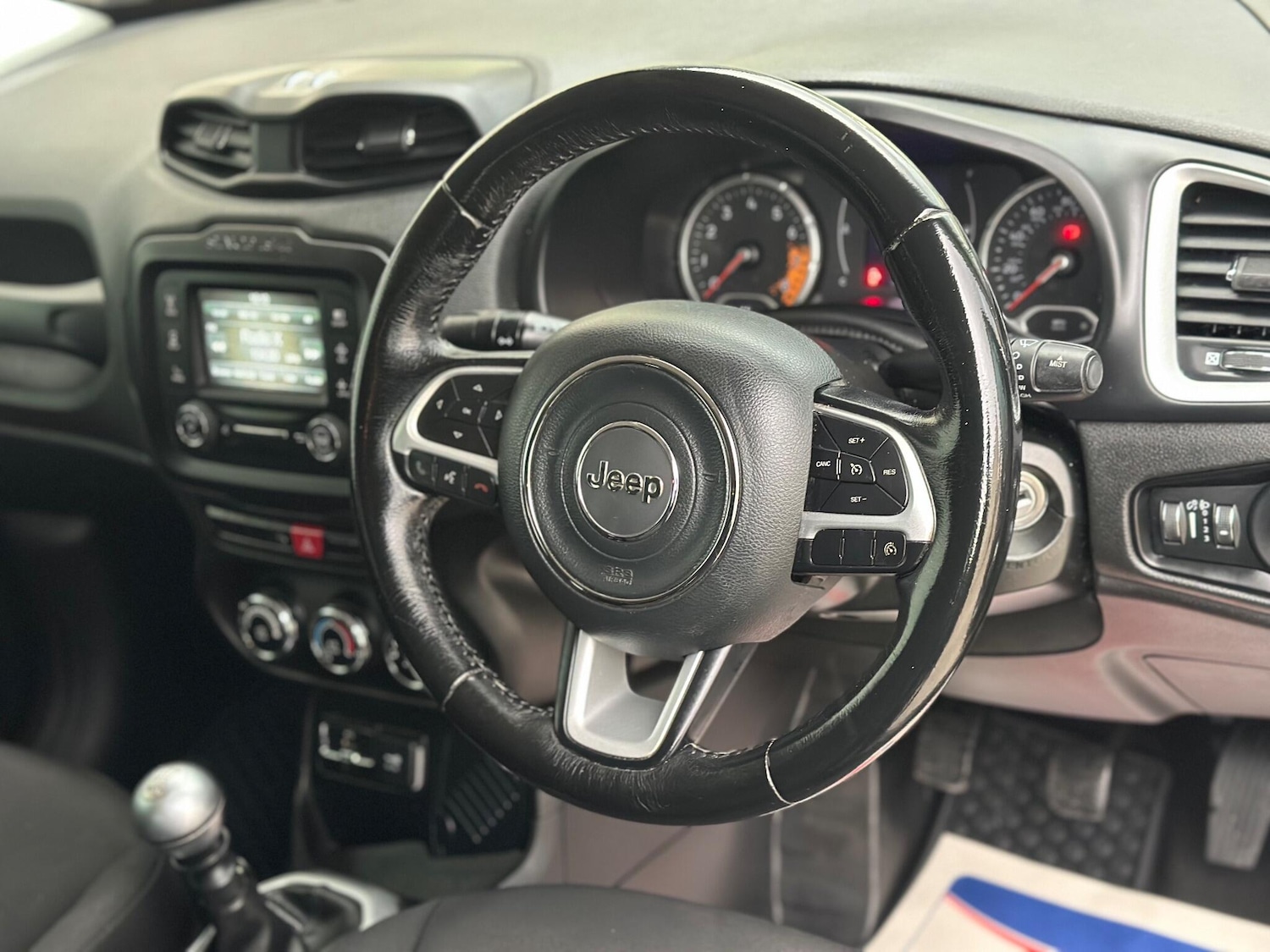 Used Jeep Renegade 2018 for sale - 76360139: Photo 29