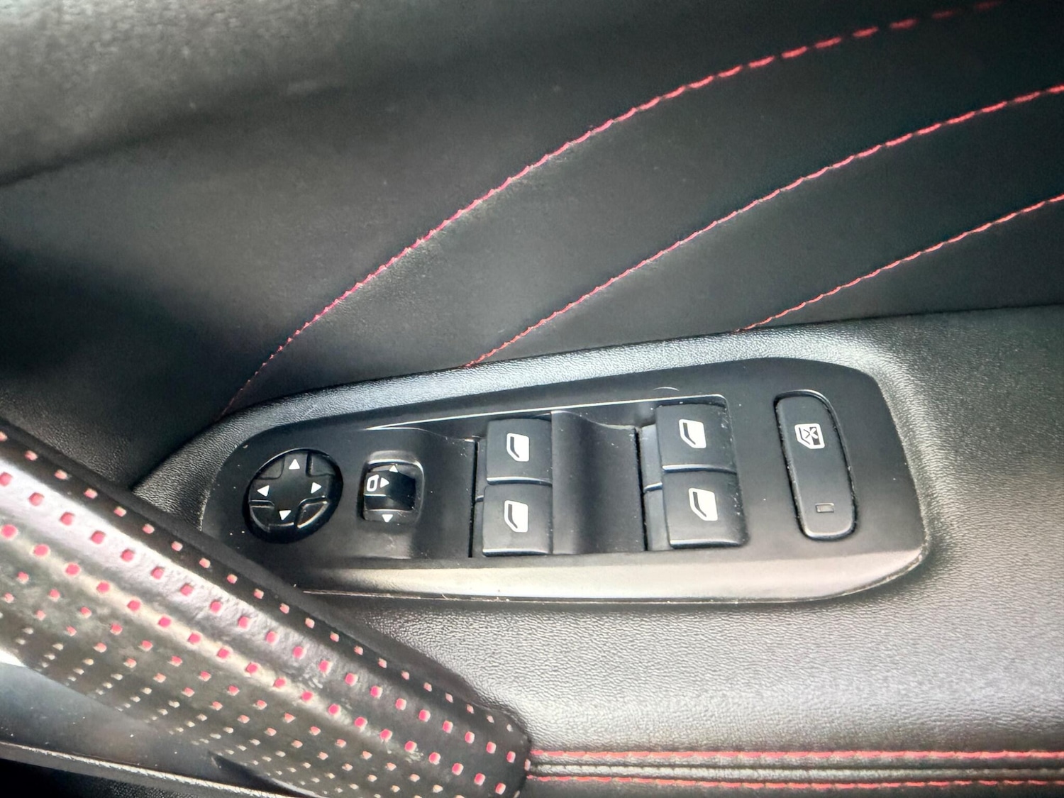 Used Peugeot 308 2018 for sale - 77825174: Photo 25