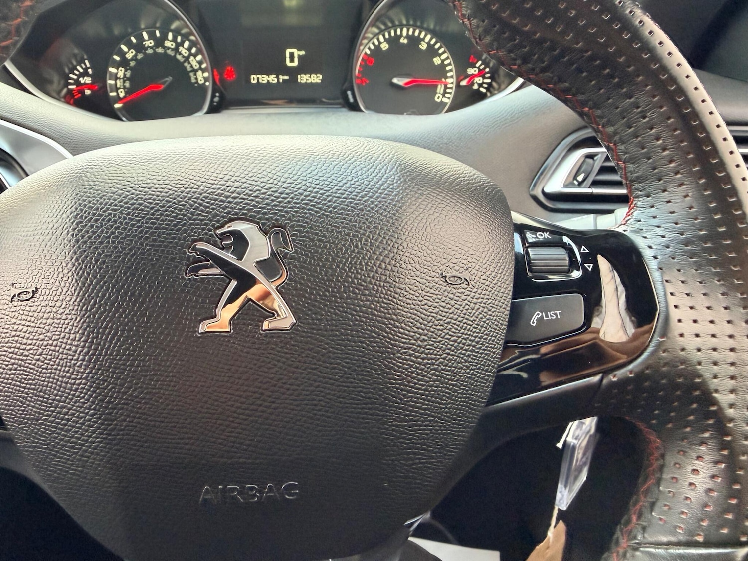 Used Peugeot 308 2018 for sale - 77825174: Photo 30