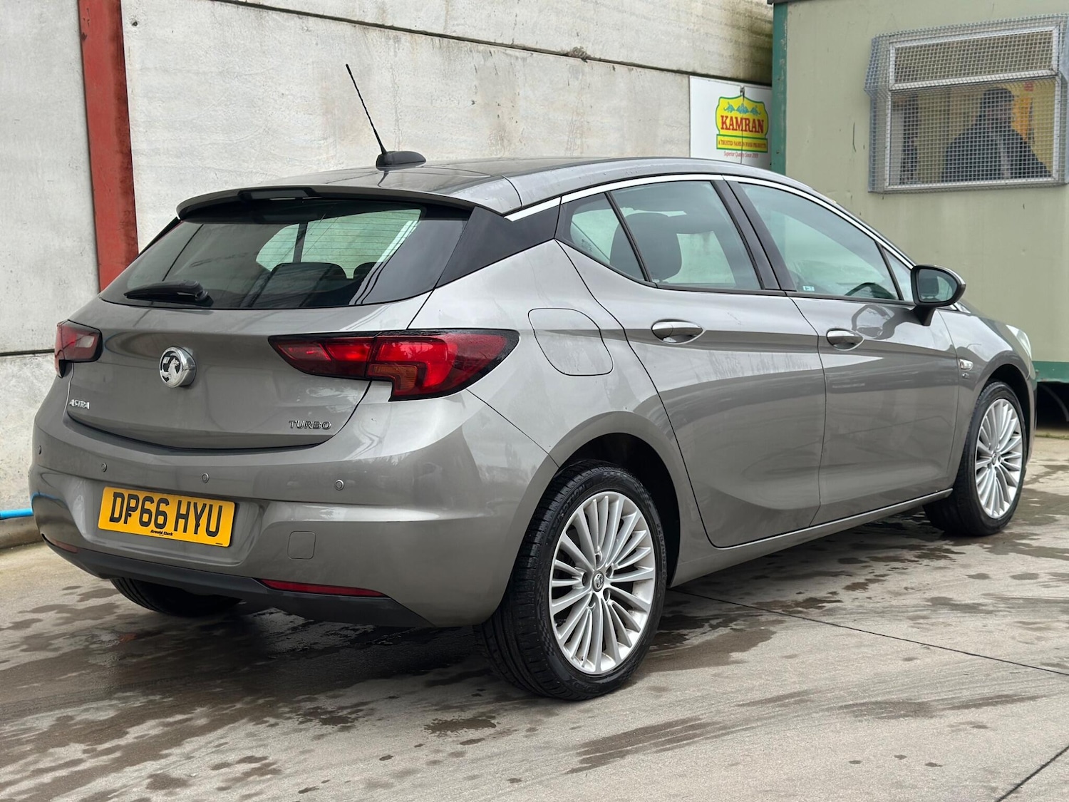 Used Vauxhall Astra 2017 for sale - 77637390: Photo 10