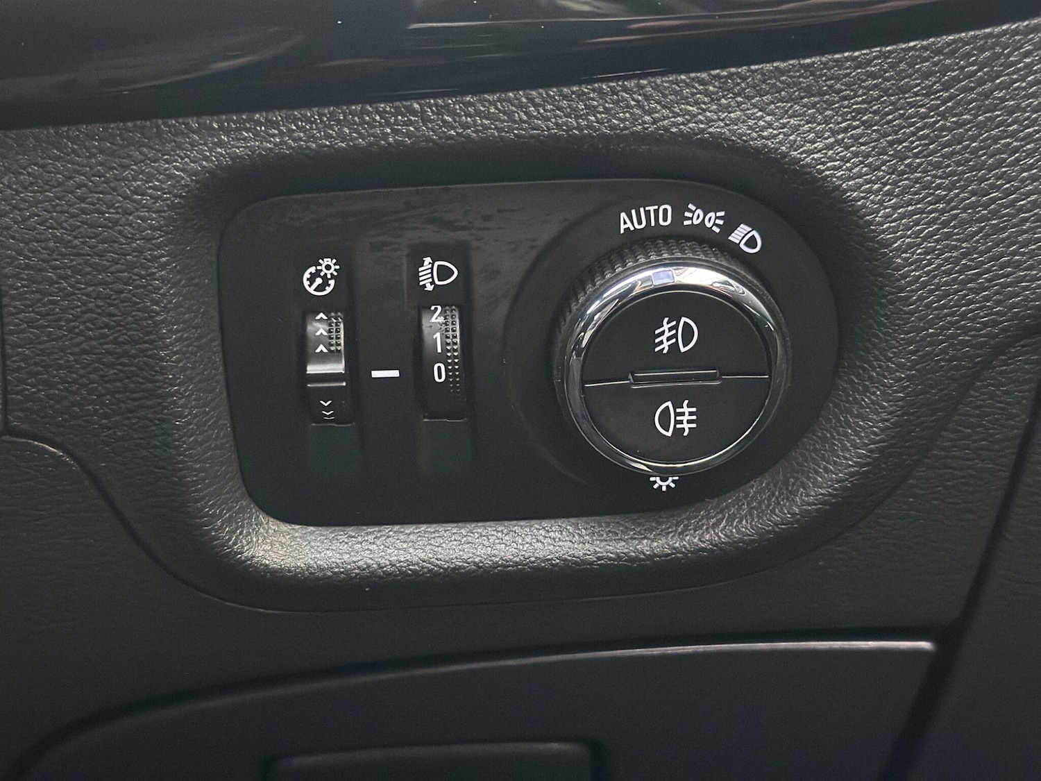 Used Vauxhall Astra 2017 for sale - 77637390: Photo 23