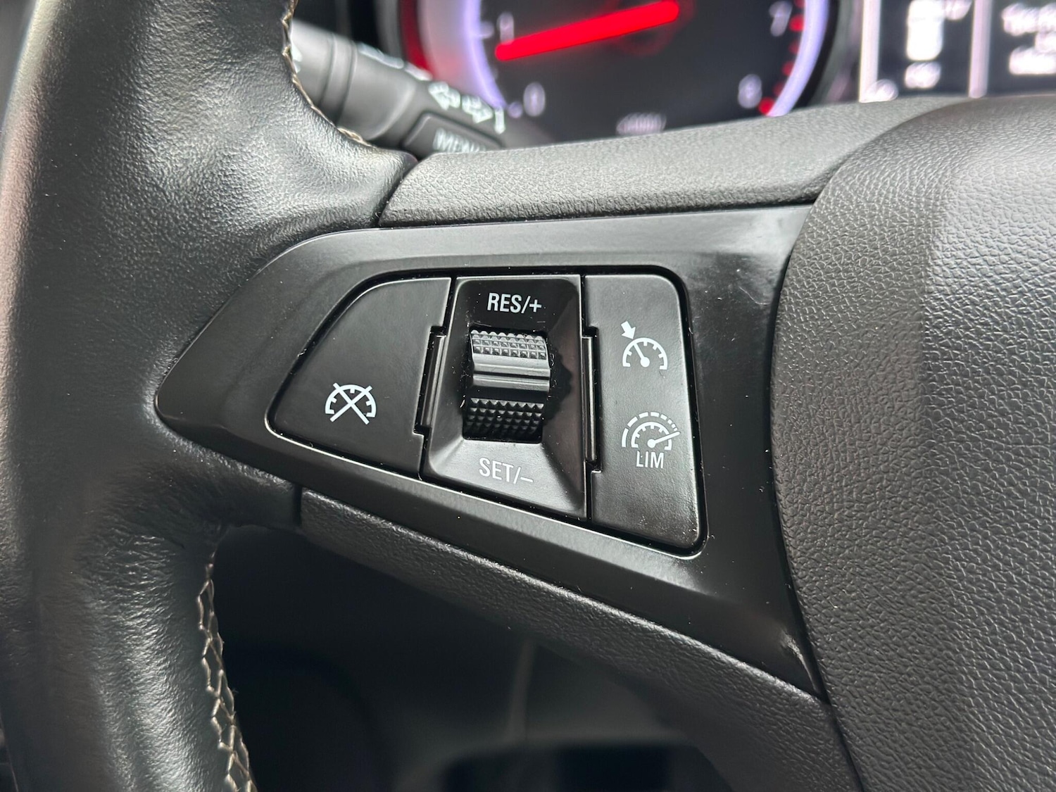 Used Vauxhall Astra 2017 for sale - 77637390: Photo 25