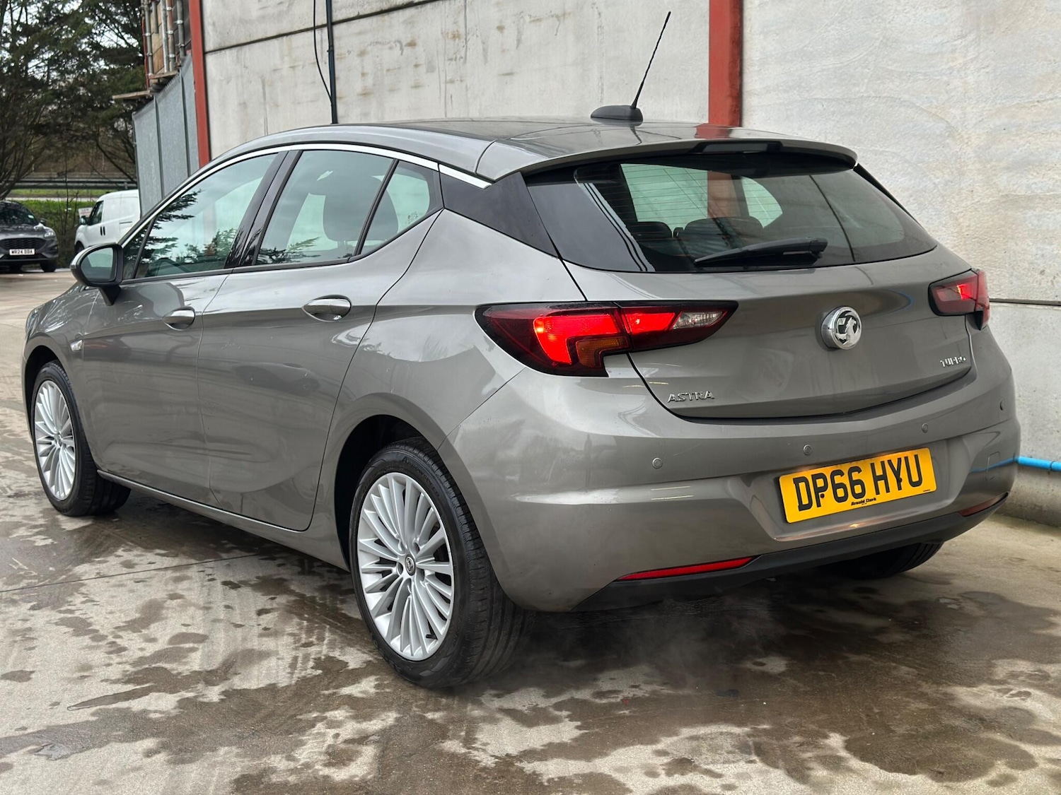 Used Vauxhall Astra 2017 for sale - 77637390: Photo 5