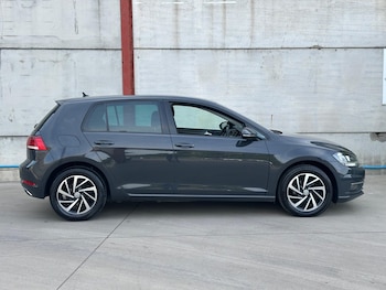 Used Volkswagen Golf 2019 for sale - 75493638: Photo