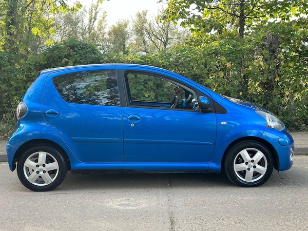 Used Toyota AYGO 2009 for sale - 74908762: Photo 5