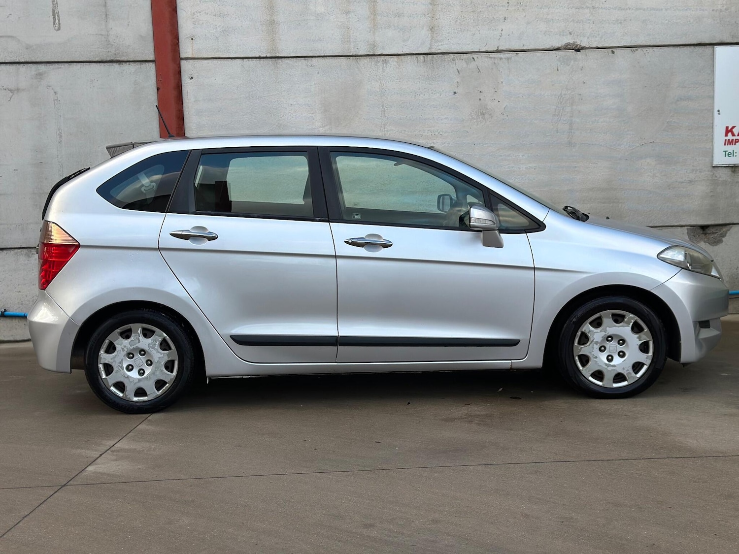 Used Honda FR-V 2009 for sale - 76899632: Photo 9