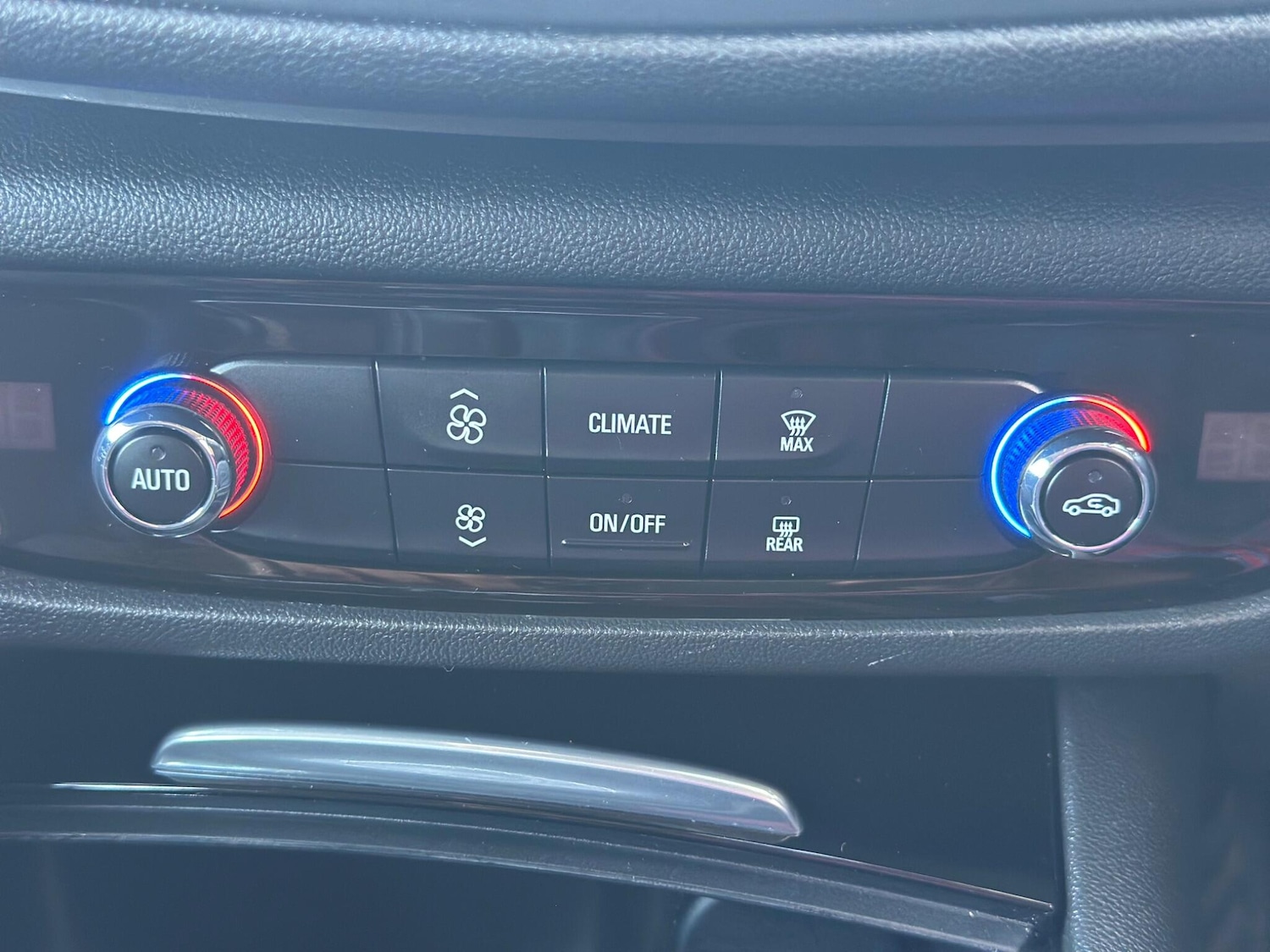 Used Vauxhall Insignia 2019 for sale - 78170850: Photo 23