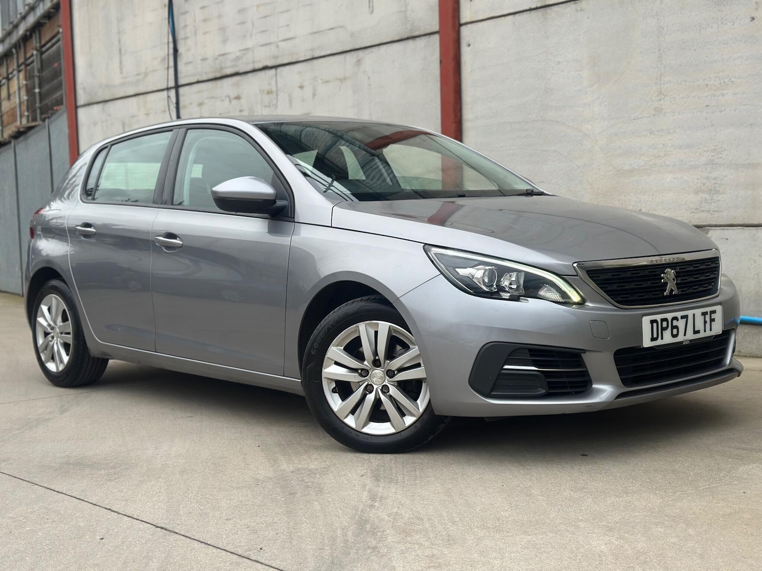 Used Peugeot 308 2018 for sale - 77646989: Photo 2