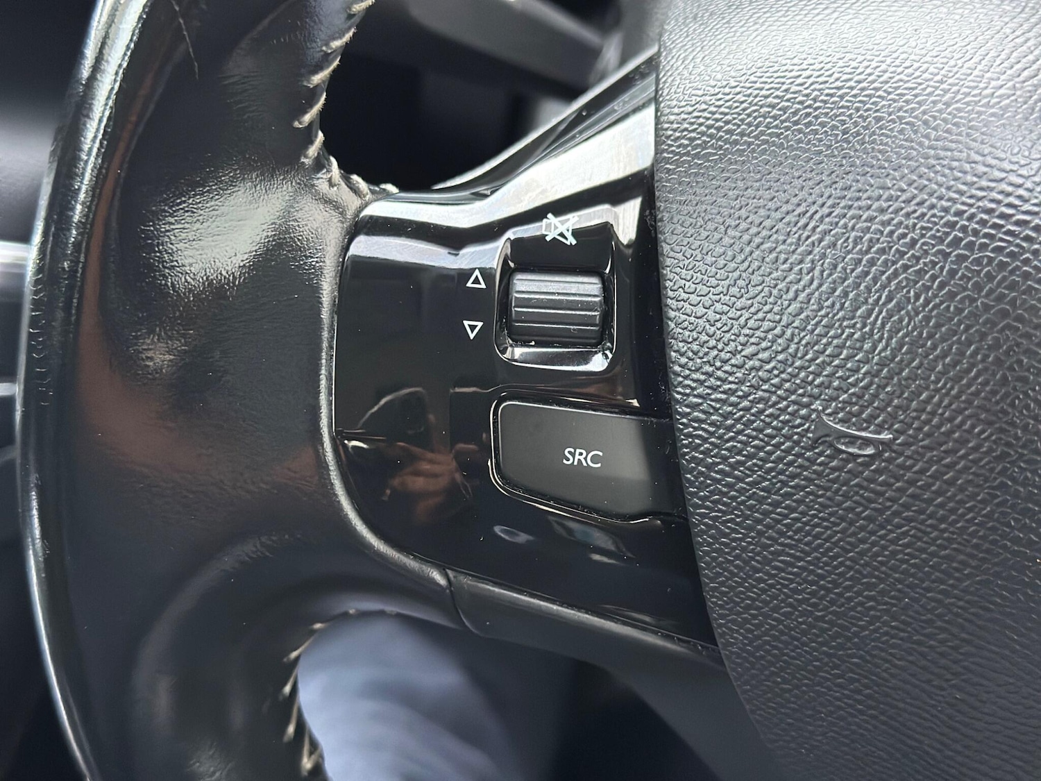 Used Peugeot 308 2018 for sale - 77646989: Photo 21