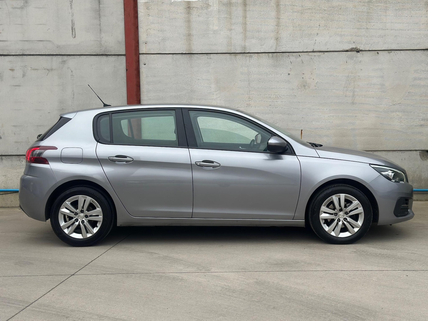Used Peugeot 308 2018 for sale - 77646989: Photo 9