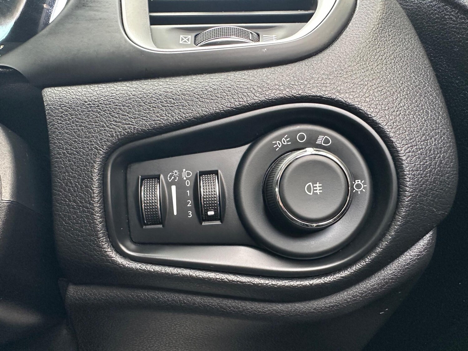 Vehicle 33