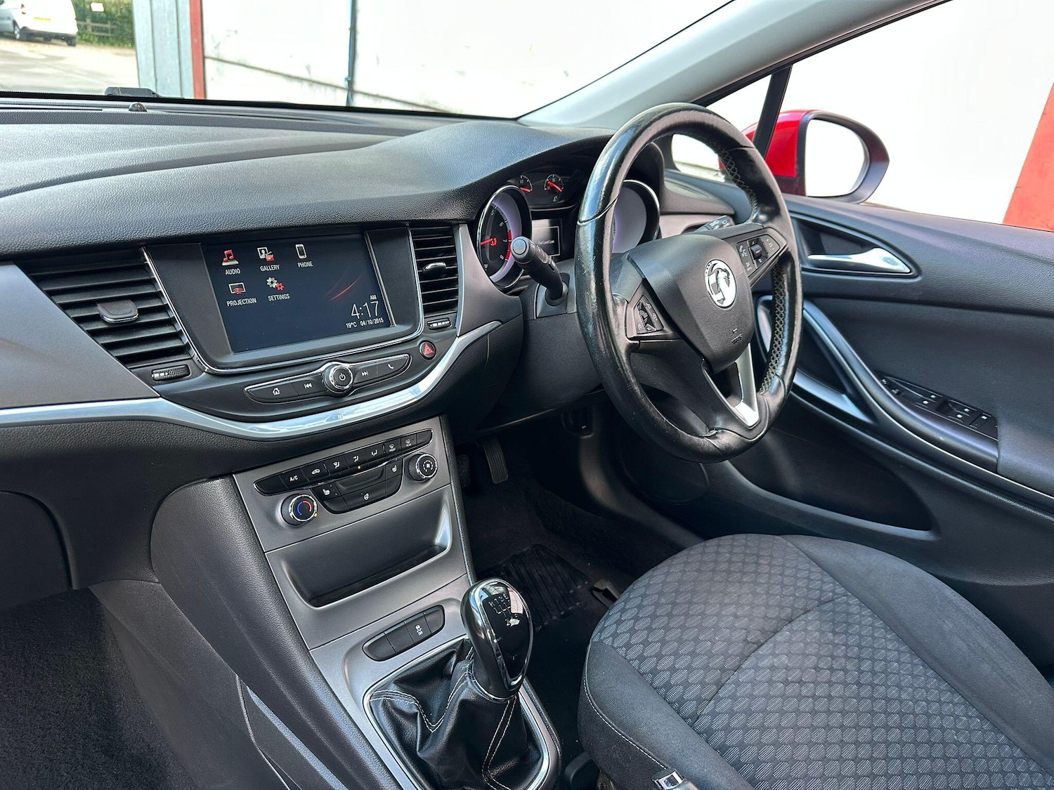 Used Vauxhall Astra for sale - 76994802: Photo 15