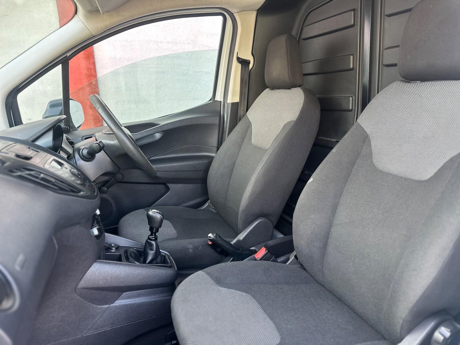 Used Ford Transit Courier for sale - 77671975: Photo 17