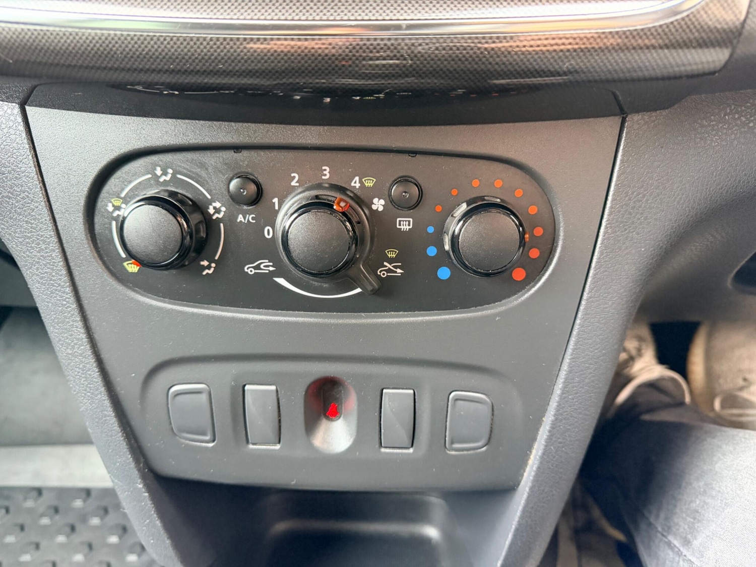 Used Dacia Logan MCV 2020 for sale - 77892547: Photo 25