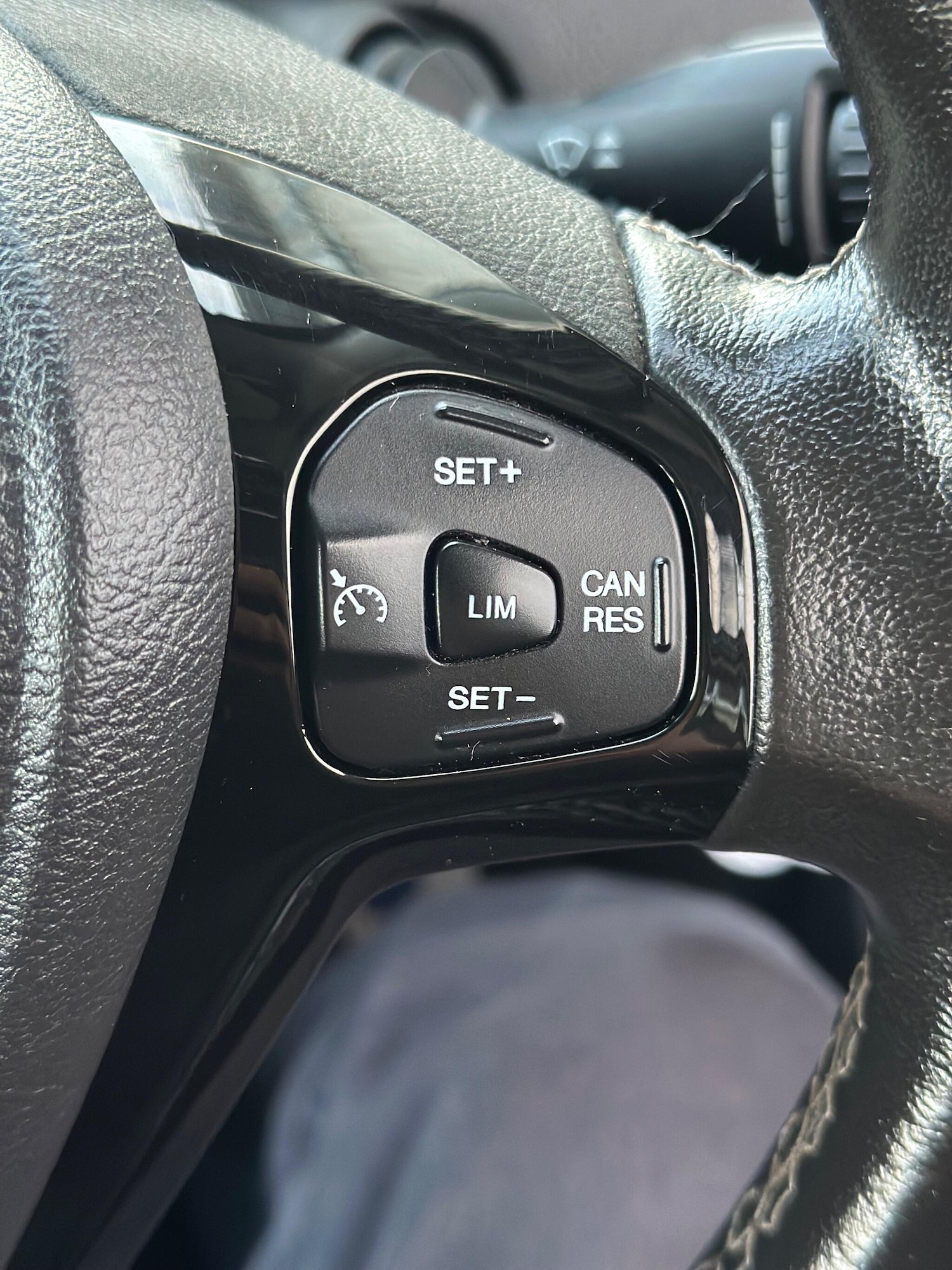 Used Ford Ka+ 2017 for sale - 76592687: Photo 17