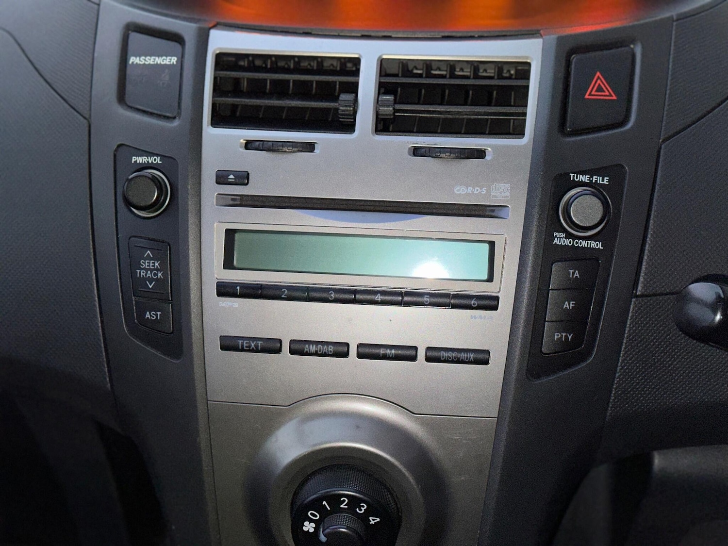 Used Toyota Yaris 2009 for sale - 76995310: Photo 16