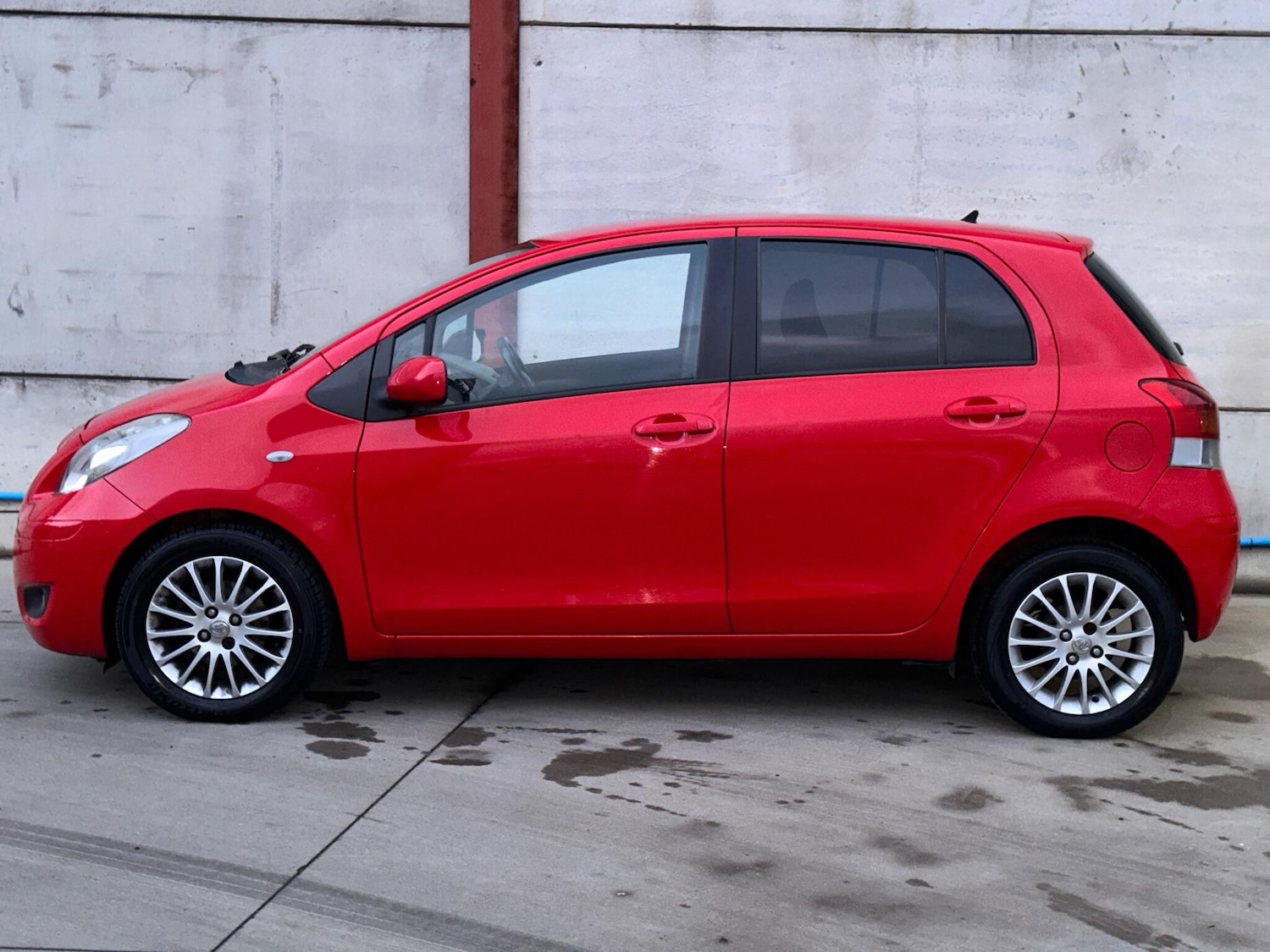 Used Toyota Yaris 2009 for sale - 76995310: Photo 6