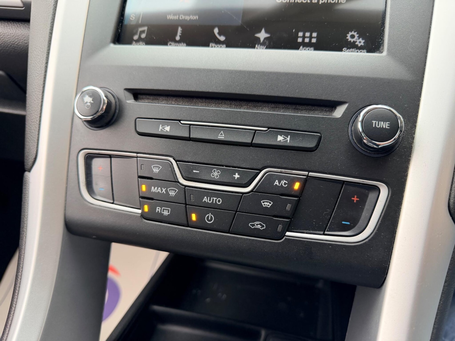 Used Ford Mondeo 2016 for sale - 77304979: Photo 26