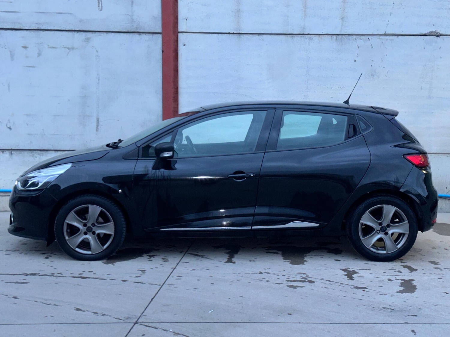 Used Renault Clio 2016 for sale - 76498948: Photo 5