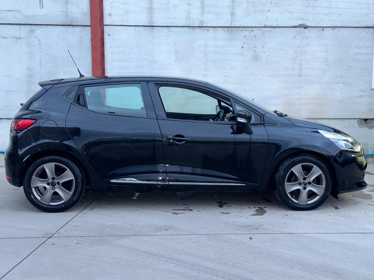 Used Renault Clio 2016 for sale - 76498948: Photo 8