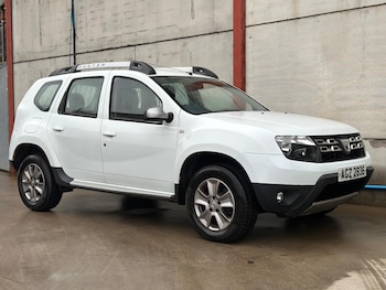 Used Dacia Duster 2015 for sale - 76975961: Photo