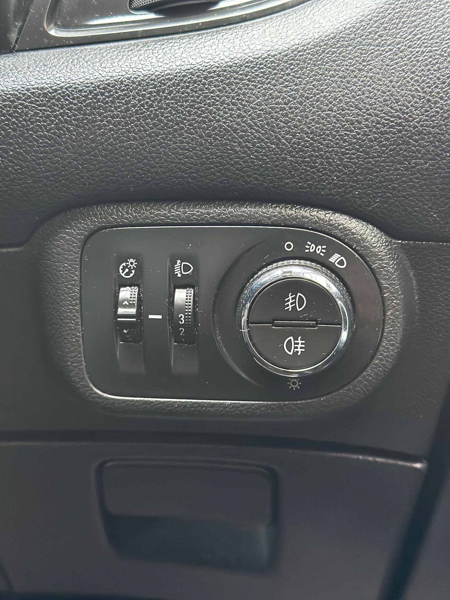 Used Vauxhall Zafira 2017 for sale - 76550336: Photo 17