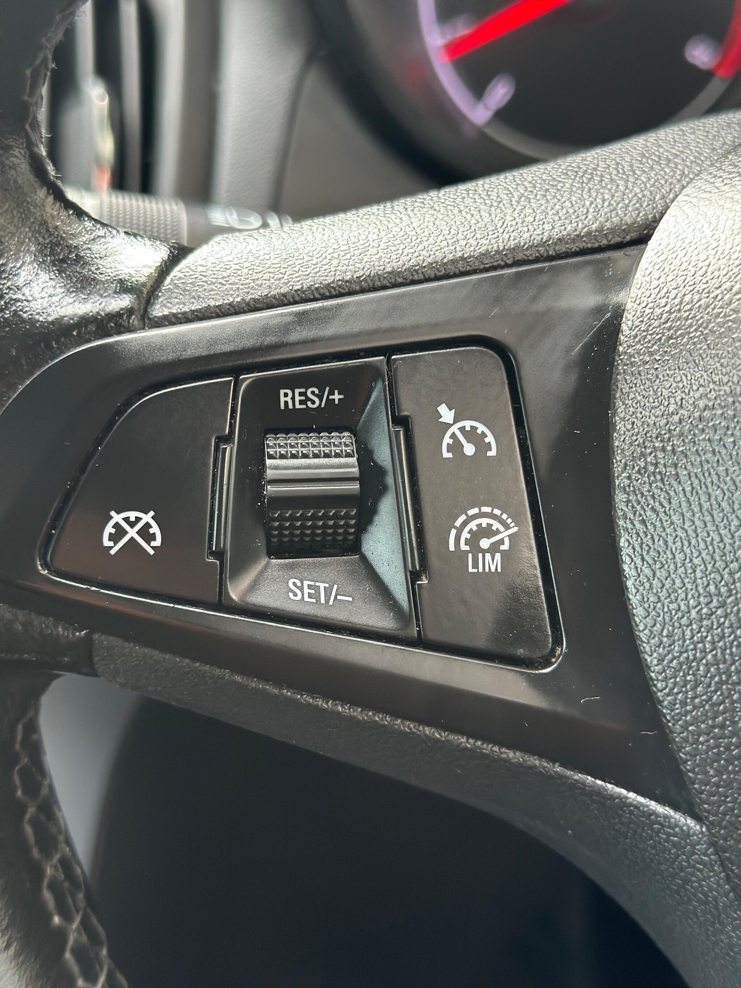 Used Vauxhall Zafira 2017 for sale - 76550336: Photo 21