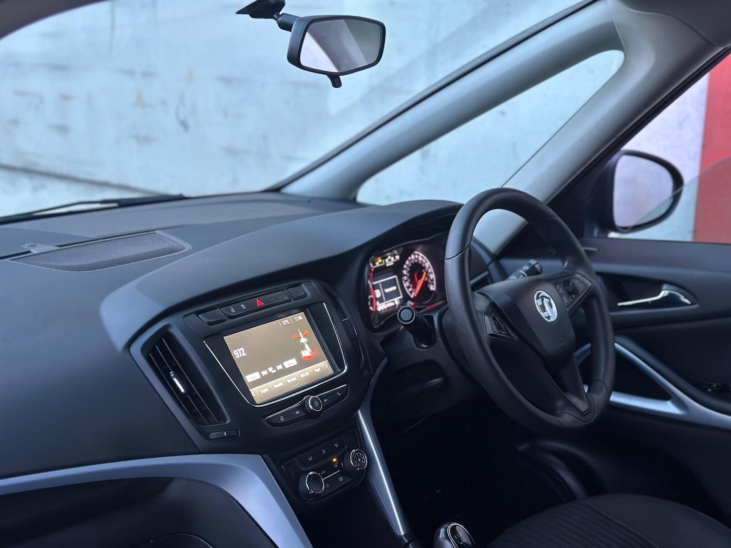 Used Vauxhall Zafira 2017 for sale - 76398319: Photo 10