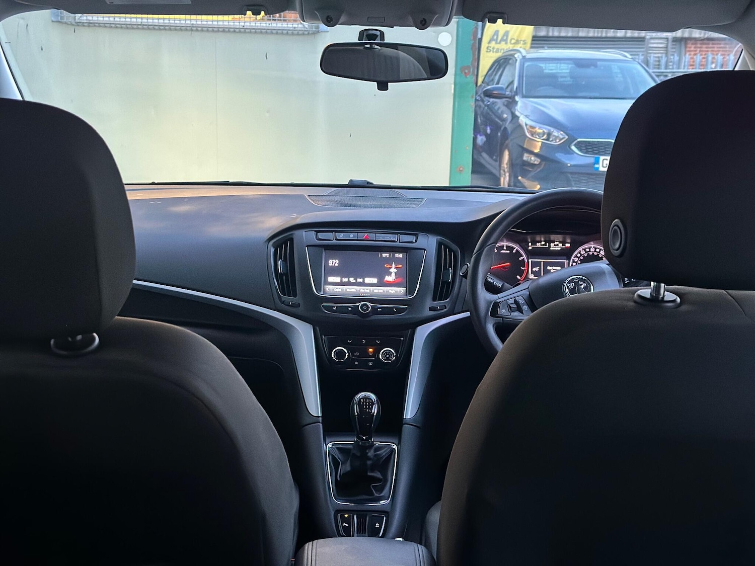 Used Vauxhall Zafira 2017 for sale - 76398319: Photo 11