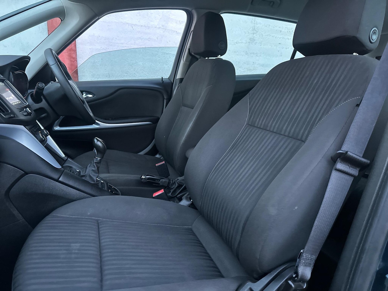 Used Vauxhall Zafira 2017 for sale - 76398319: Photo 30