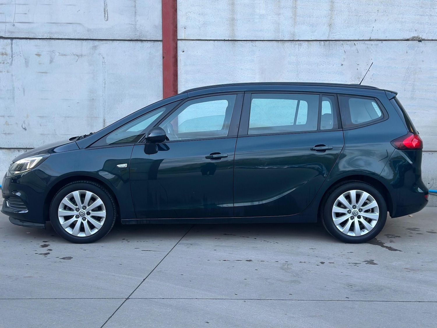 Used Vauxhall Zafira 2017 for sale - 76398319: Photo 5